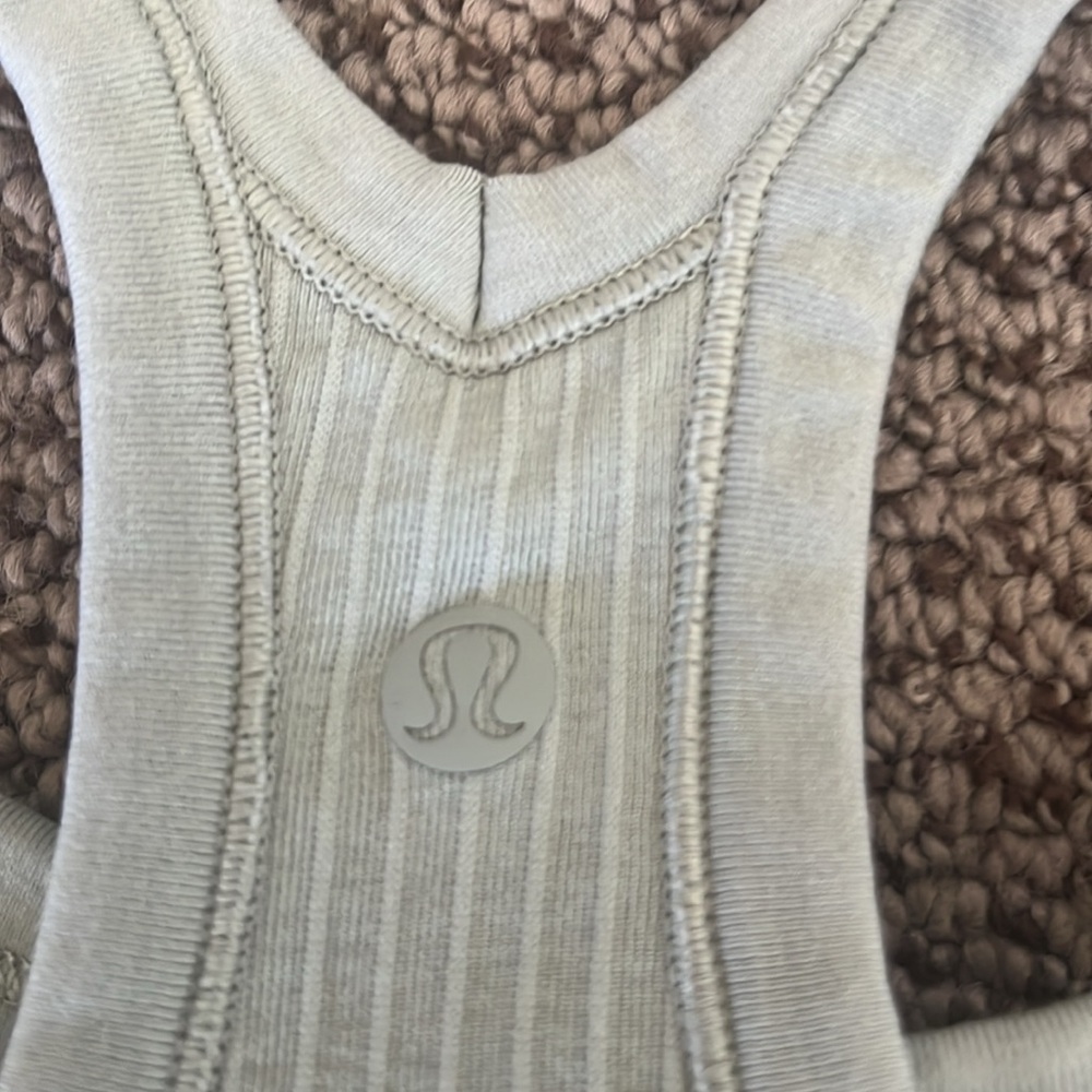 Lululemon tank top - Picture 4 of 5